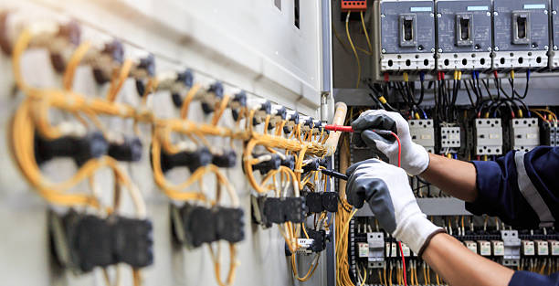 Professional Electrician technician working in Richwood, OH